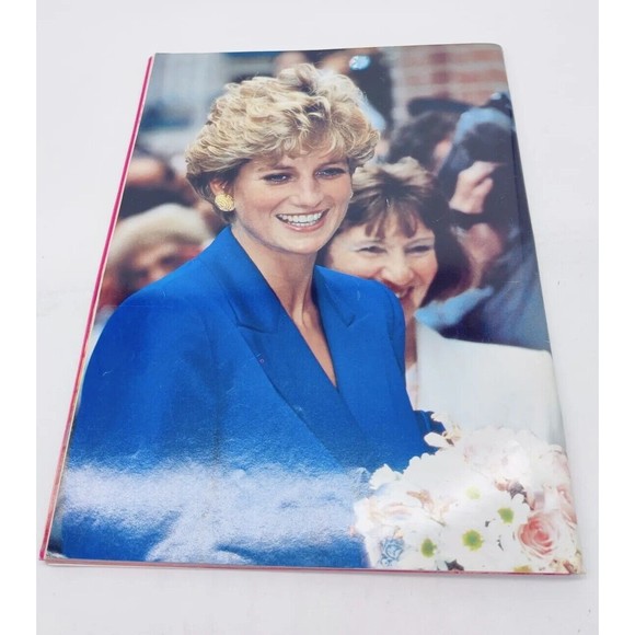 Vintage Presents A Tribute To Princess Diana 1961-1997 Magazine With Insert 90s - Picture 5 of 13